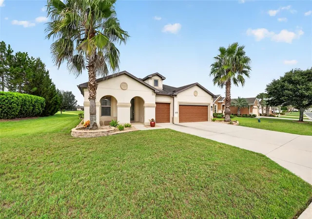 Photo 2 of Single family home for sale at 9712 Southwest 75th St Rd, Ocala, FL 34481 | MLS# OM730605 | Listing updated on 2026-08-24