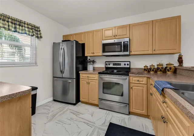Listing Photo 3 - Condo for sale in building located at 175 Kings Hwy, Punta Gorda, FL 33983 - Unit #227-B7