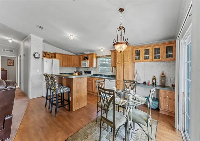 3rd image of 525 Perch Pl, Lakeland, FL 33801 | MLS# L4964365