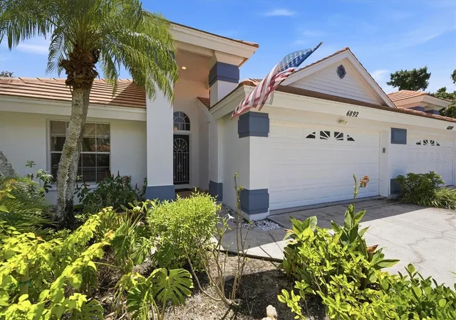 Photo 3 of Single family home for sale at 6892 Approach Rd #40, Sarasota, FL 34238 | MLS# A4703272 | Listing updated on 2026-08-21
