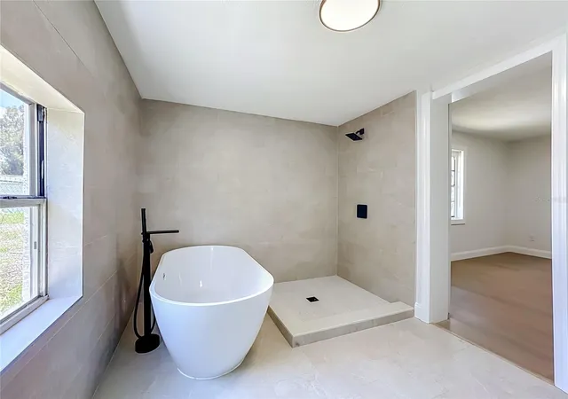 4th image of 220 29Th St E, Palmetto, FL 34221 | MLS# A4703274