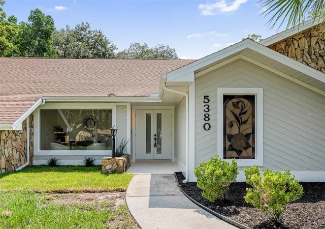 3rd image of 5380 Patricia Pl, Weeki Wachee, FL 34607 | MLS# TB8539808