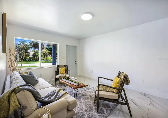 4th image of 431 N East Ave, Sarasota, FL 34237 | MLS# A4703278