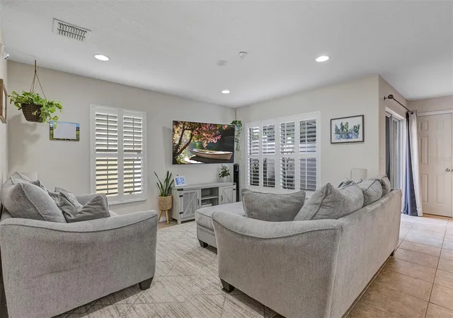 Photo 4 of Townhouse for sale at 13855 Golden Russet Dr, Winter Garden, FL 34787 | MLS# G5116589 | Listing updated on 2026-09-01
