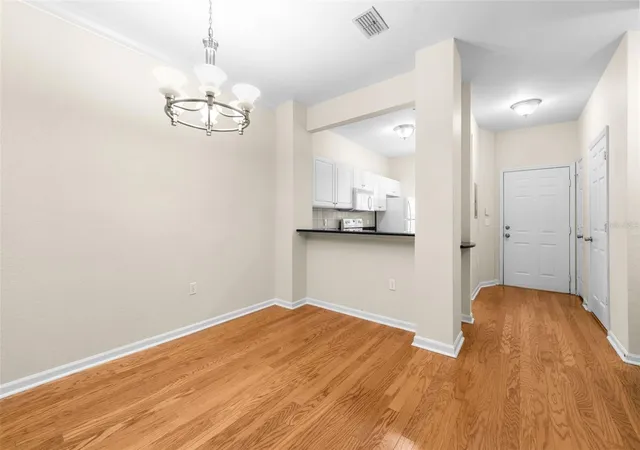3rd image of 5007 Nw 45Th Rd #103, Gainesville, FL 32606 | MLS# GC542822