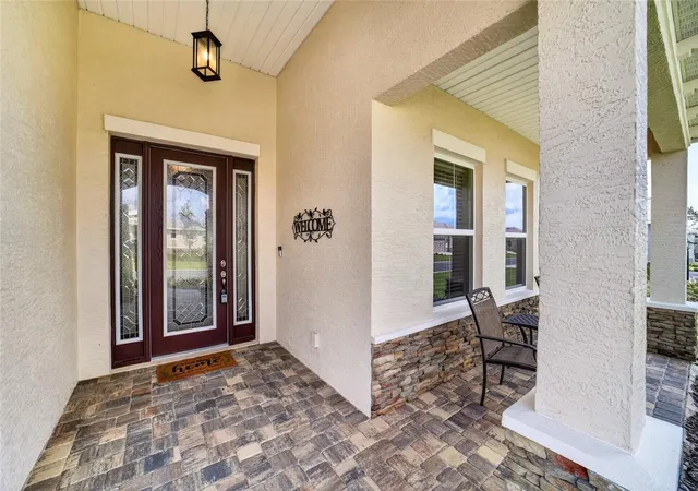 Photo 4 of Sale Pending at 10050 SW 106th Circle, Ocala, FL 34481 | MLS# OM730623 | Listing updated on 2026-08-24