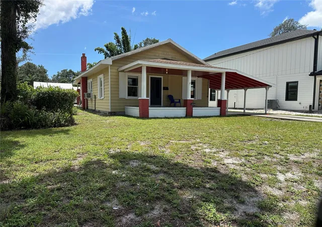 Photo 1 of Single family home for sale at 1209 E Ellicott St, Tampa, FL 33603 | MLS# TB8539839 | Listing updated on 2026-08-19