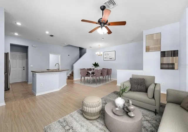 4th image of 7435 Arlington Grove Cir, Tampa, FL 33625 | MLS# TB8539852