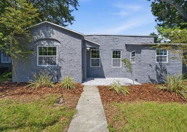 1st image of 1201 S Lincoln Ave, Lakeland, FL 33803 | MLS# TB8539864