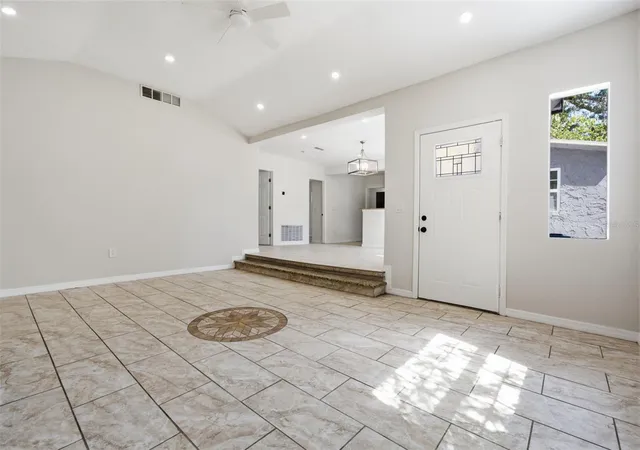 5th image of 1201 S Lincoln Ave, Lakeland, FL 33803 | MLS# TB8539864