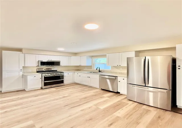 4th image of 1837 Pasadena Dr, Dunedin, FL 34698 | MLS# TB8539876