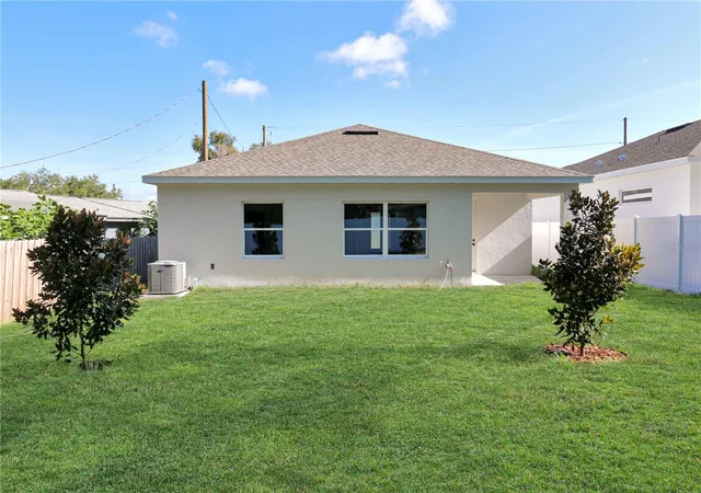 3rd image of 226 W Herrick Ave, Eustis, FL 32726 | MLS# O6434477