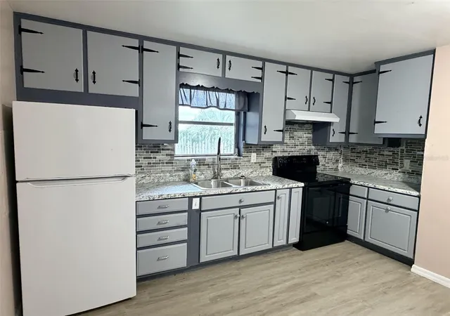 3rd image of 1025 Ne 4Th St, Chiefland, FL 32626 | MLS# GC542828