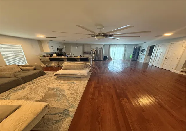3rd image of 1018 Missouri Ave, Saint Cloud, FL 34769 | MLS# S5155838
