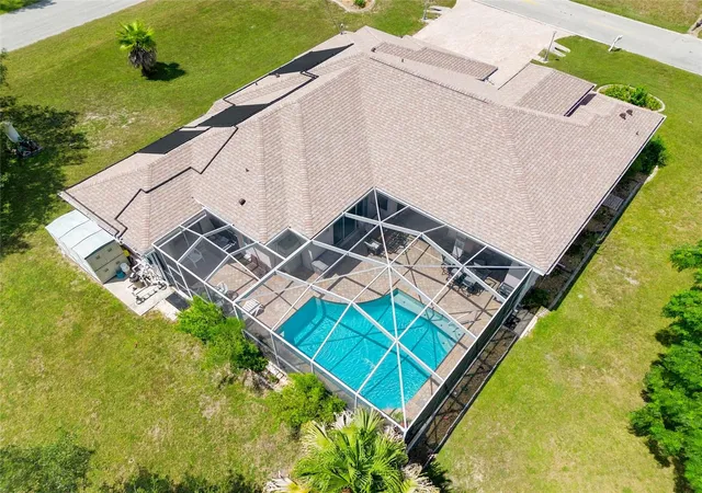 5th image of 8206 Nightingale Rd, Weeki Wachee, FL 34613 | MLS# TB8539908
