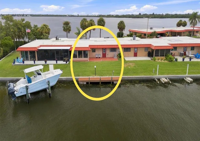 2nd image of 3840 Catalina Dr, Bradenton, FL 34210 | MLS# A4703307