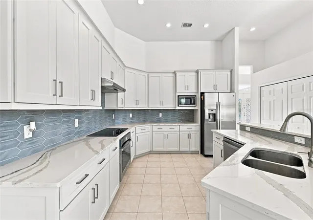3rd image of 10008 Canopy Tree Ct, Orlando, FL 32836 | MLS# O6434499