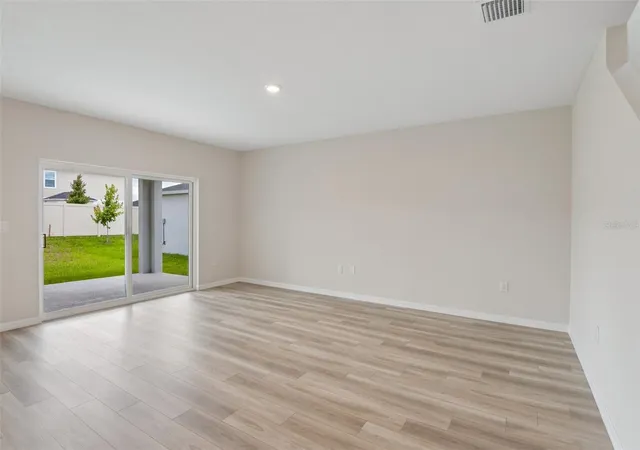 3rd image of 35033 Arbor Retreat Dr, Dade City, FL 33525 | MLS# TB8539914