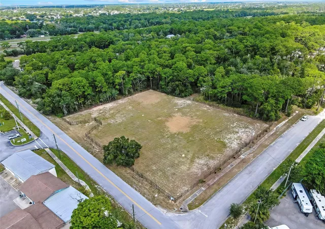 3rd image of 15241 Horn Ave, Brooksville, FL 34613 | MLS# O6434503