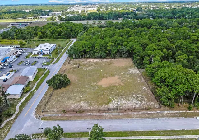 4th image of 15241 Horn Ave, Brooksville, FL 34613 | MLS# O6434503