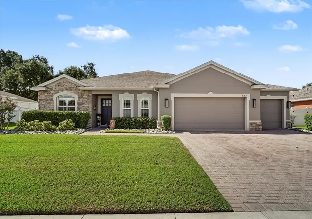 Photo 1 of Sale Pending at 527 Copperdale Ave, Winter Garden, FL 34787 | MLS# O6434504 | Listing updated on 2026-08-31