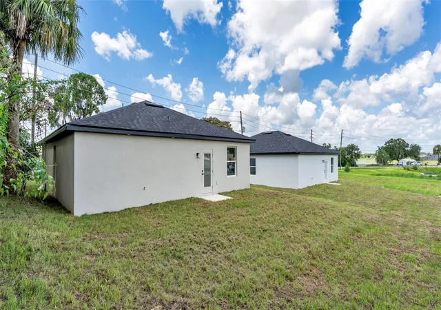 3rd image of 40 Ash St, Haines City, FL 33844 | MLS# L4964381