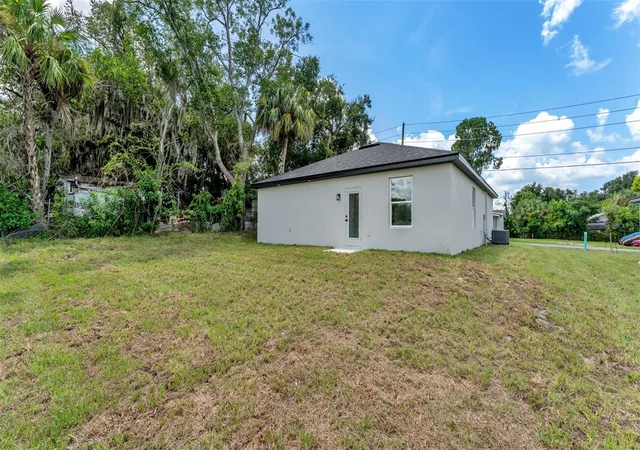4th image of 40 Ash St, Haines City, FL 33844 | MLS# L4964381