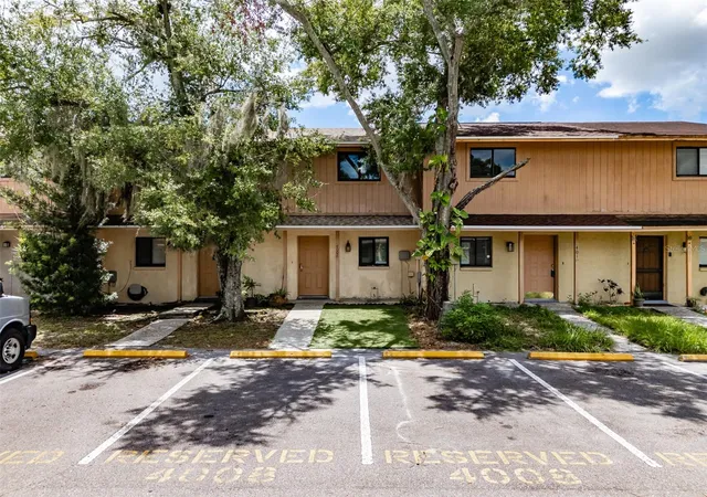 4th image of 4008 Oak Limb, Tampa, FL 33614 | MLS# TB8539951