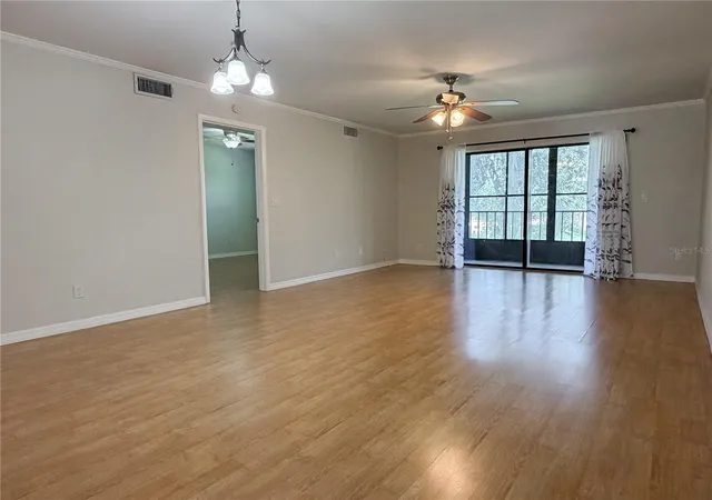3rd image of 5920 80Th St N #310, Saint Petersburg, FL 33709 | MLS# TB8539962