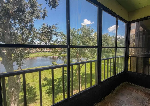 5th image of 5920 80Th St N #310, Saint Petersburg, FL 33709 | MLS# TB8539962