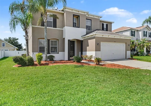 3rd image of 2012 Bearing Ln, Kissimmee, FL 34744 | MLS# O6434542