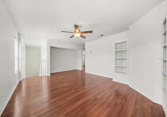 5th image of 2012 Bearing Ln, Kissimmee, FL 34744 | MLS# O6434542