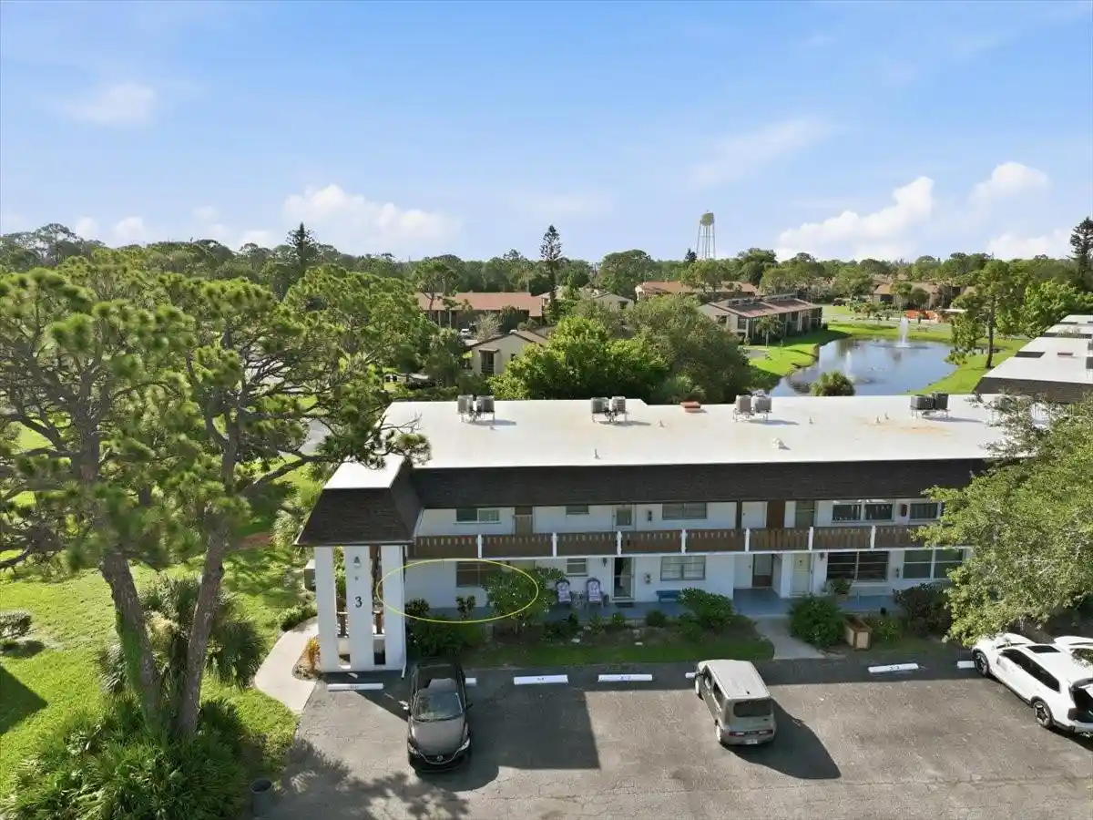 Listing Photo 2 - Condo for sale in 3 Quails Run Blvd located at 3 Quails Run Blvd, ENGLEWOOD, FL 34223 - Unit #3105