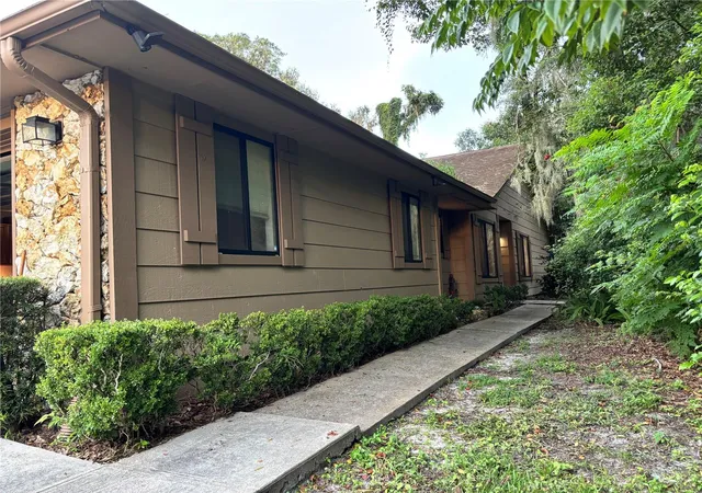 2nd image of 110 Silver Bow Trl, Deland, FL 32724 | MLS# V4950795