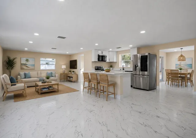 Photo 3 of Single family home for sale at 6211 Cornell Rd, Bradenton, FL 34207 | MLS# A4703332 | Listing updated on 2026-08-29