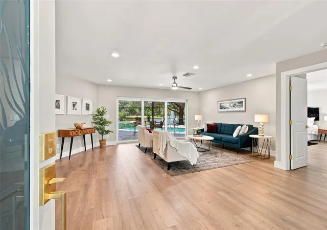 4th image of 3126 Edgemoor Dr, Palm Harbor, FL 34685 | MLS# TB8539980