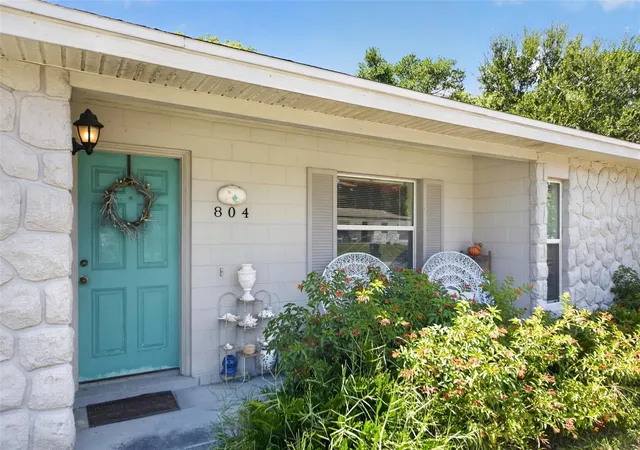 2nd image of 804 Walnut Pl, Altamonte Springs, FL 32701 | MLS# O6434567