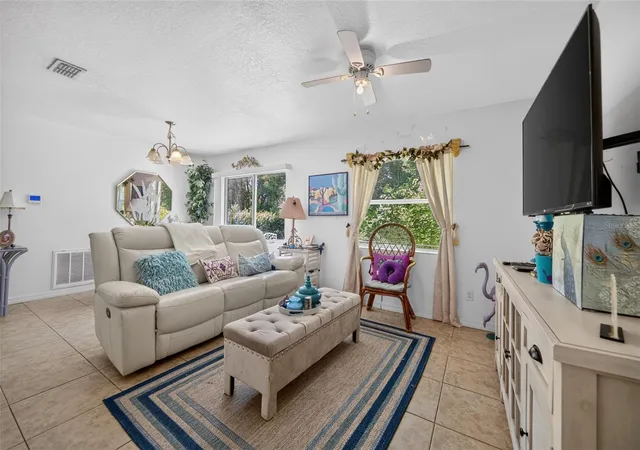 5th image of 804 Walnut Pl, Altamonte Springs, FL 32701 | MLS# O6434567