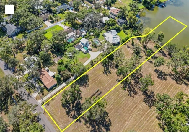 1st image of 13414 N Lincoln Ave, Tampa, FL 33618 | MLS# TB8539993
