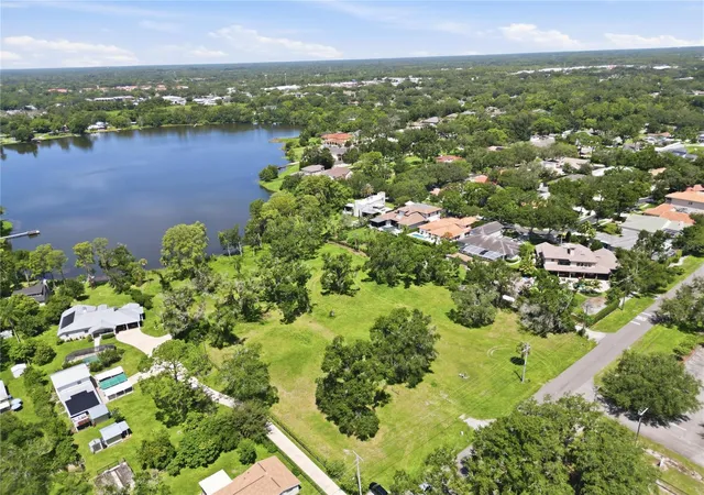 7th image of 13414 N Lincoln Ave, Tampa, FL 33618 | MLS# TB8539993