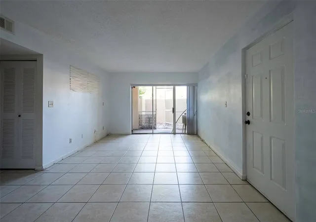 3rd image of 1649 Sunny Brook Ln Ne #B105, Palm Bay, FL 32905 | MLS# V4950799