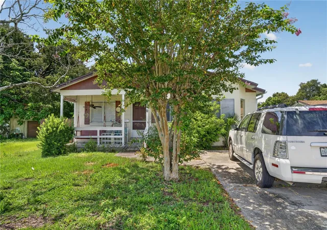Photo 2 of Single family home for sale at 840 Neuse Ave, Orlando, FL 32804 | MLS# O6434593 | Listing updated on 2026-09-29