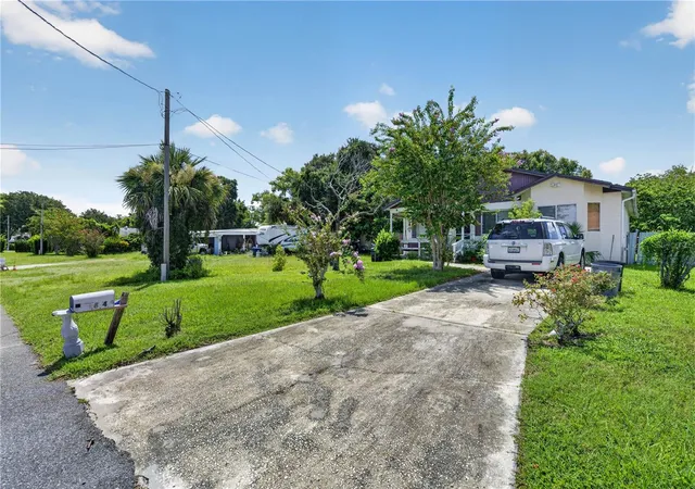 Photo 4 of Single family home for sale at 840 Neuse Ave, Orlando, FL 32804 | MLS# O6434593 | Listing updated on 2026-09-29