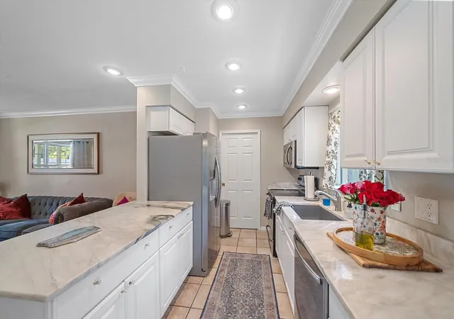 Photo 4 of Single family home for sale at 3338 Bailey St, Sarasota, FL 34237 | MLS# A4703343 | Listing updated on 2026-08-29
