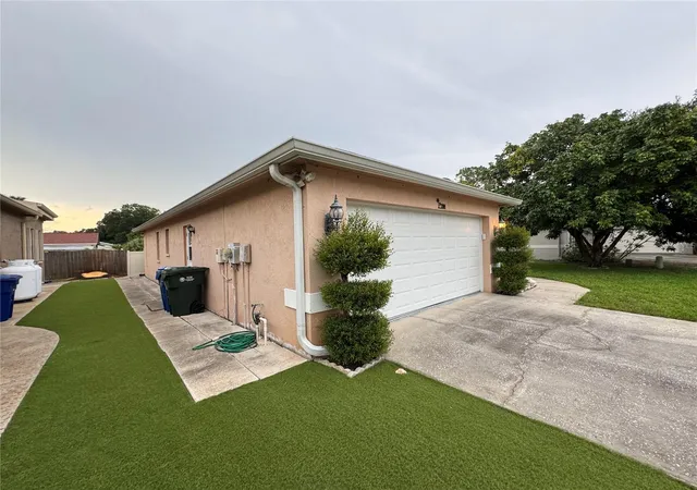 3rd image of 2104 Bradford St, Clearwater, FL 33760 | MLS# TB8540041