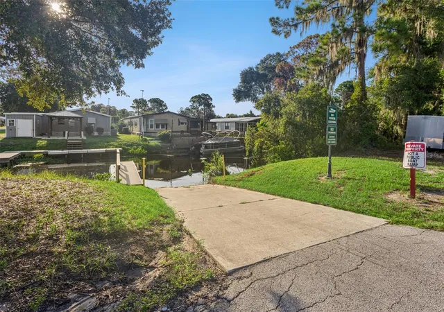 23rd image of 12045 Eagle Point Ct, Leesburg, FL 34788 | MLS# O6434605