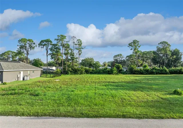 4th image of 12045 Eagle Point Ct, Leesburg, FL 34788 | MLS# O6434605