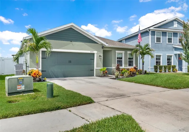 Photo 2 of Single family home for sale at 8792 Prairie Crk Dr, New Port Richey, FL 34655 | MLS# TB8540054 | Listing updated on 2026-08-19