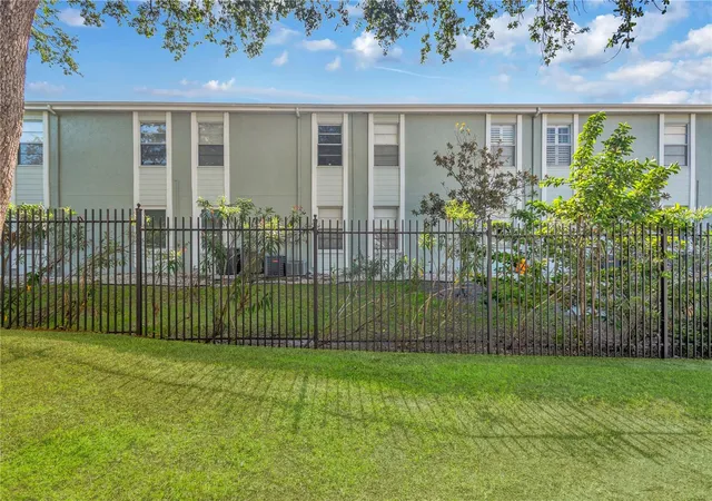 2nd image of 5440 S Macdill Ave, TAMPA, FL 33611