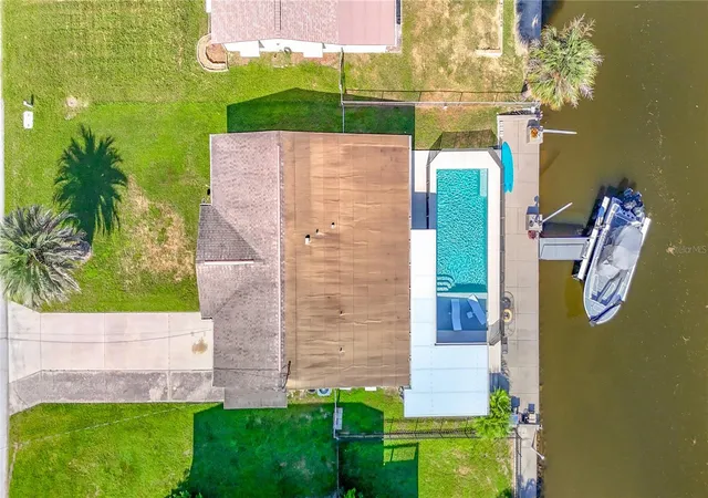 2nd image of 7629 Hatteras Dr, Hudson, FL 34667 | MLS# W7888703